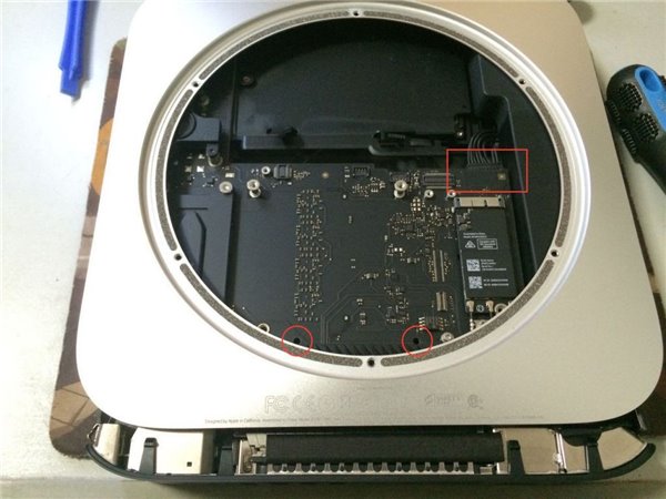 2014款Mac mini低配版怎么拆机更换SSD固态硬盘？