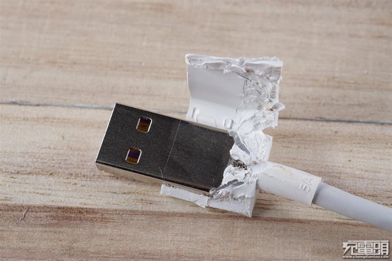 谁家更厚道?OPPO/一加/华为三款5A大电流快充数据线对比评测