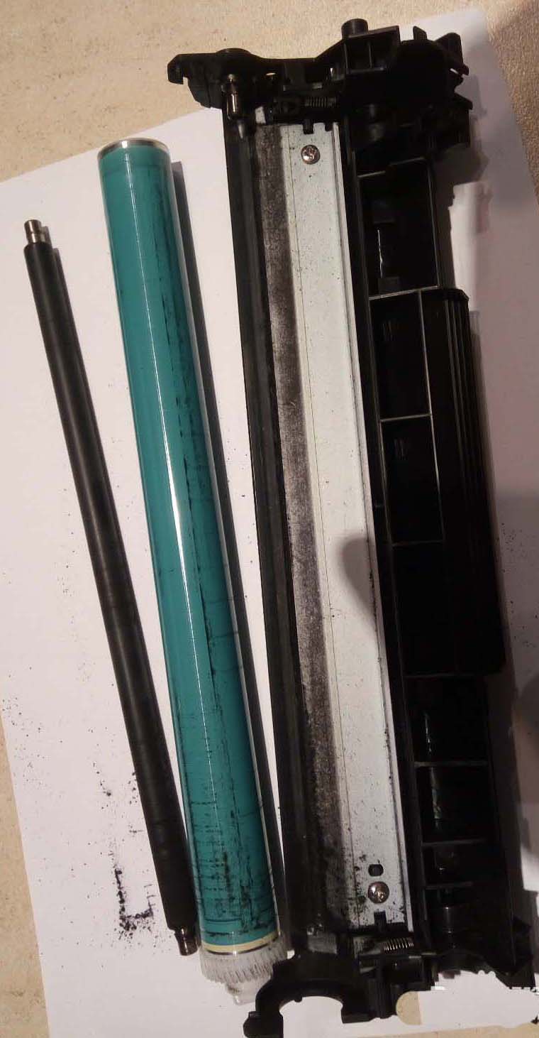 惠普P1007打印机废粉仓怎么清理? 打印机废粉收集器清零的教程