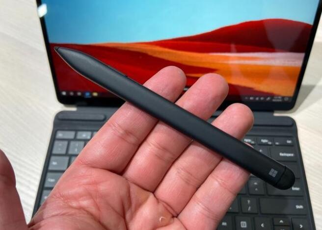 微软Surface Pro 7和Surface Pro X哪款值得买？Surface Pro X/7优缺点对比评测