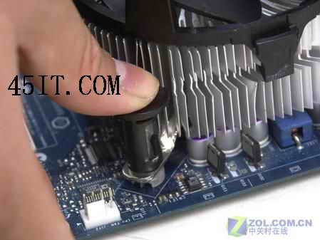 intel LGA 775 CPU散热器安装图解