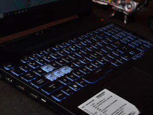 GeForce RTX 2060首搭锐龙7 4800H 华硕天选二次元游戏本详细图文评测