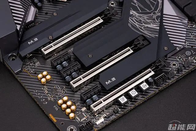 iGame Z490 Vulcan X主板值得买吗?iGame Z490 Vulcan X主板评测