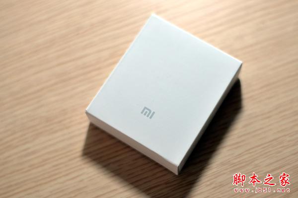 小米69元超薄移动电源开箱体验