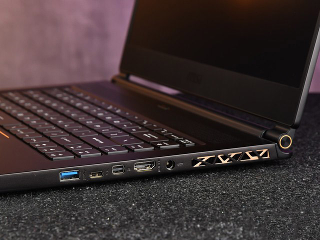 当240Hz屏幕遇上RTX 2070 微星GS65 9SF-883CN详细图文评测