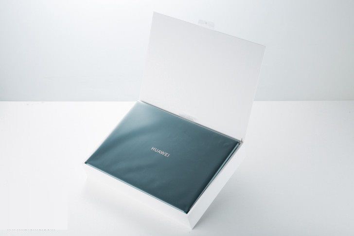 华为MateBook X Pro 2020款翡冷翠开箱图赏