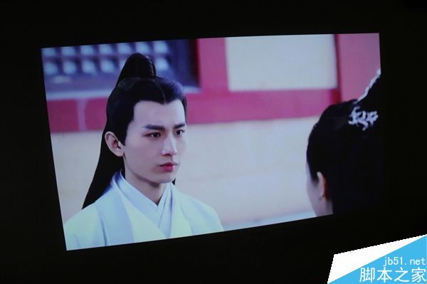 极米全新无屏电视CC开箱图赏:196寸一手即可拎走