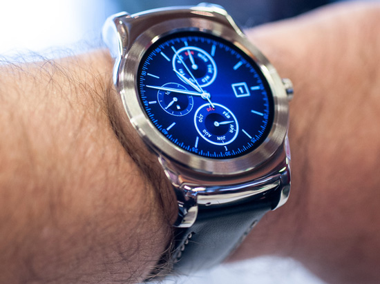 智能手表大比拼怎么样？Apple Watch 华为 lg Galaxy Gear系列评测