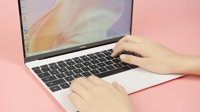 华为MateBook X怎么样 华为MateBook X笔记本评测