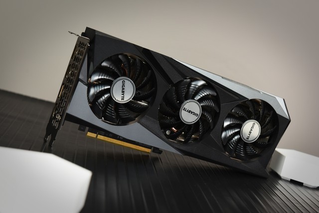 技嘉魔鹰RTX 3060 GAMING OC显卡全面评测