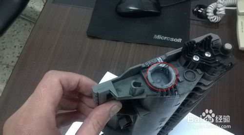 聯(lián)想M7450F一體機(jī)怎么給墨盒加粉？