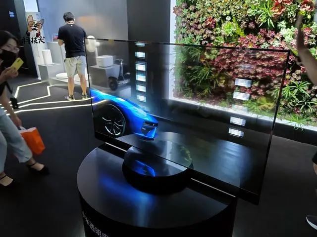 小米大师OLED透明电视怎么样?小米大师OLED透明电视体验分享