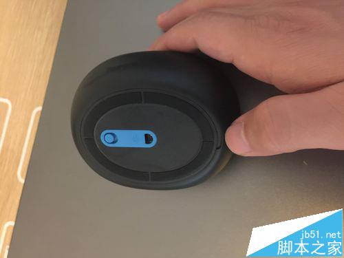 微软Sculpt Ergonomic Mouse大鼠标该怎么使用?