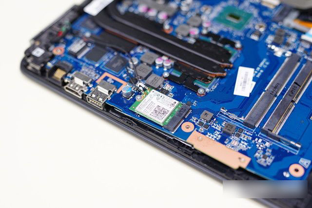 做工散热都非常优秀 惠普暗影精灵II笔记本拆机图解全过程