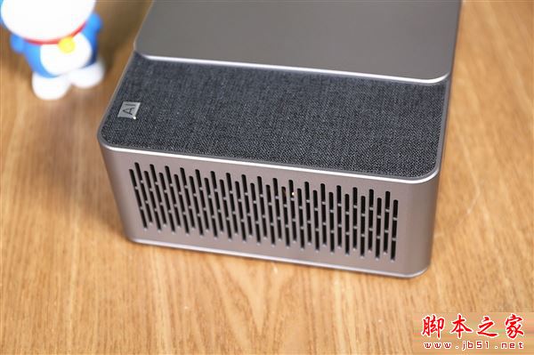 当贝投影F1开箱图赏 可投300英寸巨幕