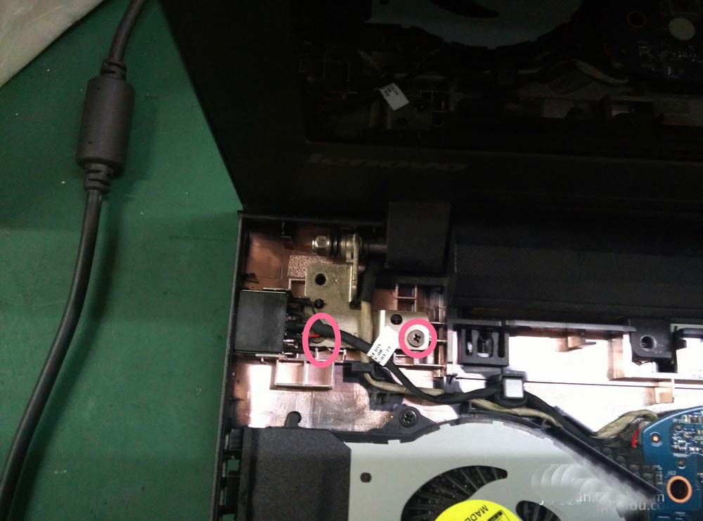 联想ideapad310笔记本怎么拆机更换电池?