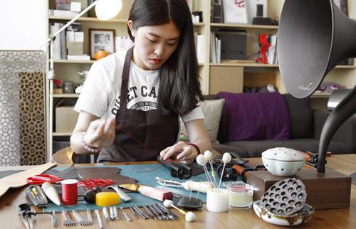 手工真皮无线蓝牙自拍杆的介绍与使用方法