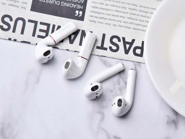 华为FreeBuds2Pro和苹果AirPods2哪款好 两款耳机对比评测