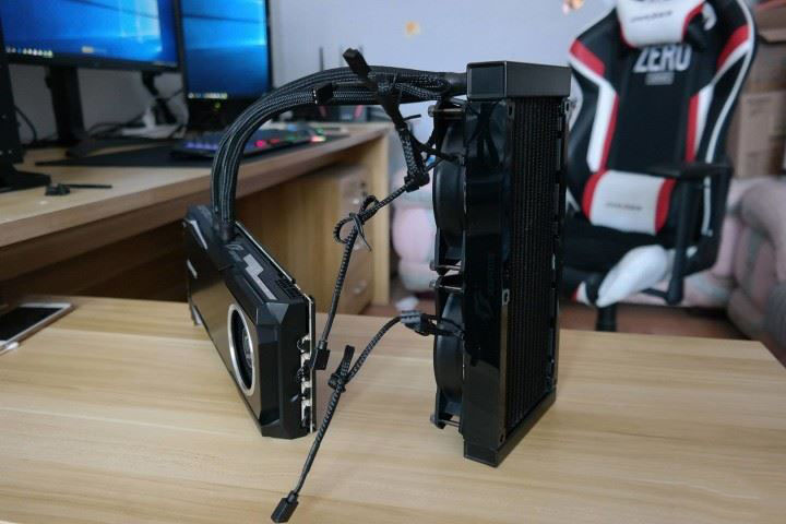 七彩虹iGame RTX2070水冷显卡图解评测