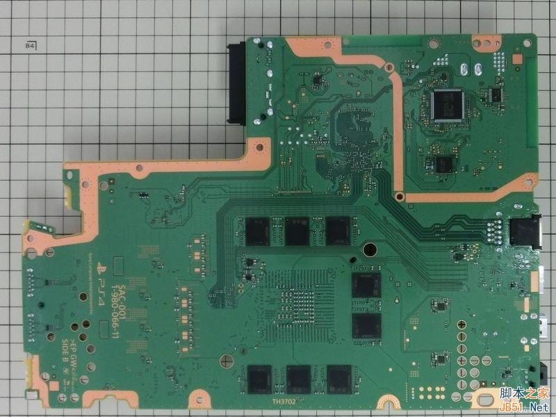 CUH-1200版本PS4游戏机完全拆解图赏：偷工减料or工艺升级?
