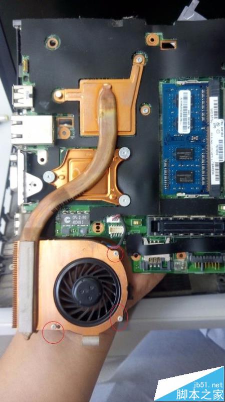 thinkpad X200笔记本开机Fan Error怎么拆机给风扇清灰?
