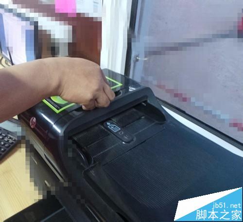 惠普HP7500A打印机扫描时出现一小黑色的竖线该怎么办?