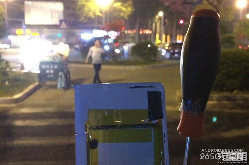 一加来电砂岩黑10000mAh移动电源暴力开箱拆解图赏 做工细致