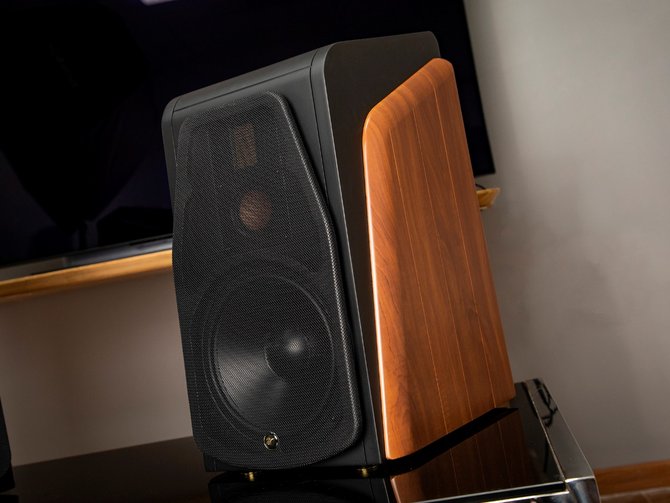 惠威M500音箱值得入手吗 惠威M500有源Hi-Fi客厅音箱评测