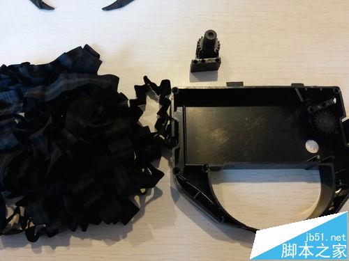 爱普生LQ 680K打印机怎么更换色带?