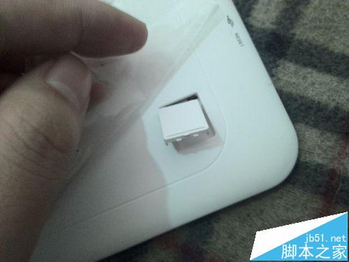 紫光电子(mz68)平板电脑如何安装SD卡