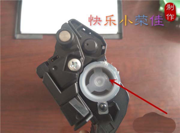 联想F2071H打印机怎么取出墨盒?