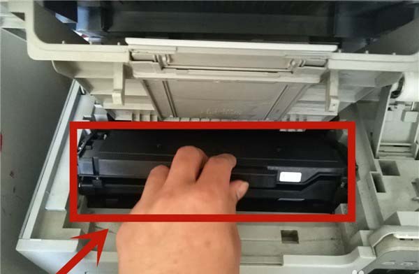 三星scx3401打印机怎么更换墨盒?
