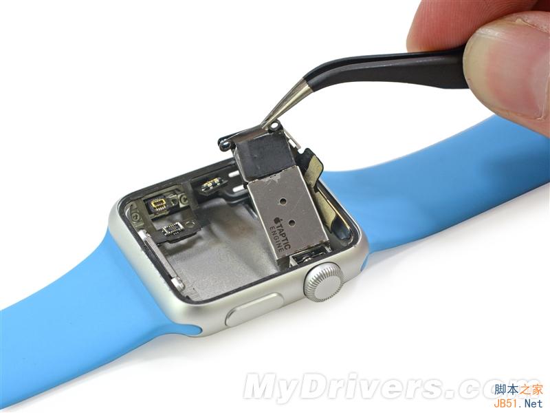 38毫米表盘的运动版apple watch详尽拆解：电池太失望了
