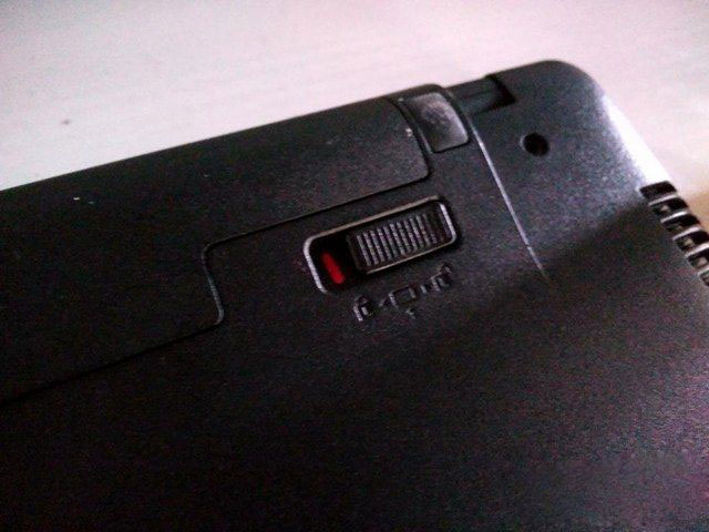 华硕X550C怎么拆机 华硕X550C清理灰尘与升级SSD图文教程