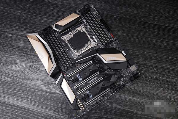 微星X299主板怎么样 微星X299主板首发开箱图赏