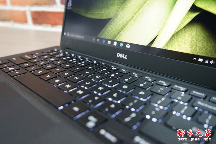 戴尔XPS 13怎么样？2017新一代戴尔XPS 13笔记本搭载八代酷睿处理器评测图解
