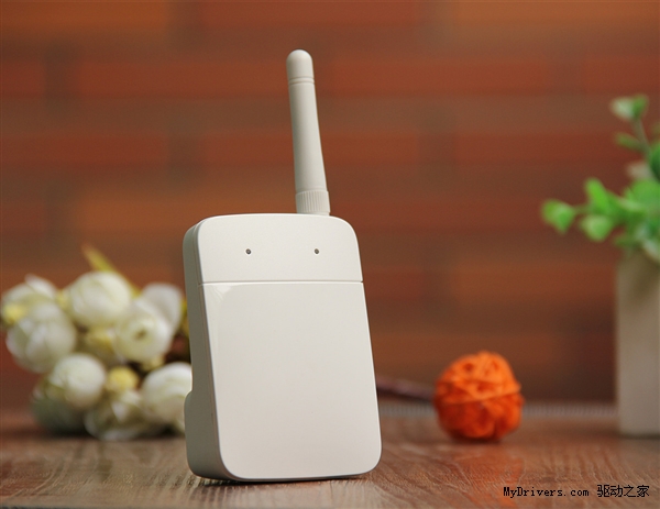 300Mbps Wi-Fi增强神器新版极卫星2015开箱图赏