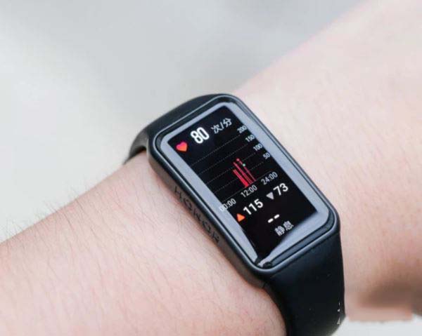 荣耀手环6好不好用 荣耀手环6上手体验