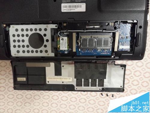 宏碁ACER4752G怎么拆机更换内存条?