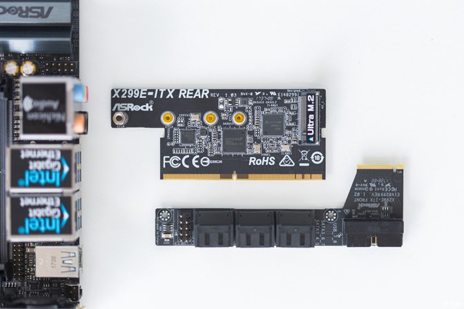 小体积却有大能量18核 i9-7980XE迷你小机箱装机教程实录