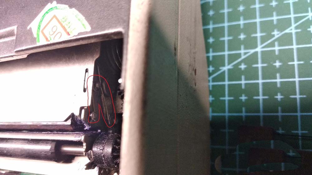 爱普生M150II打印机不进纸怎么更换走纸轮?