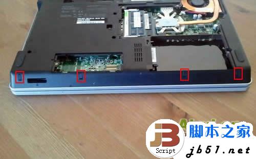 ThinkPad E40 笔记本详细拆机方法(图文教程)