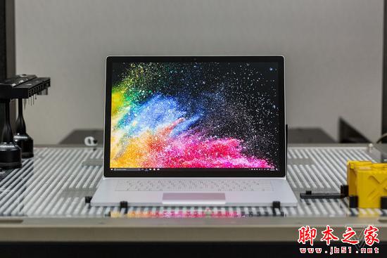 叫板MacBook Pro 微软推出15英寸Surface Book 2