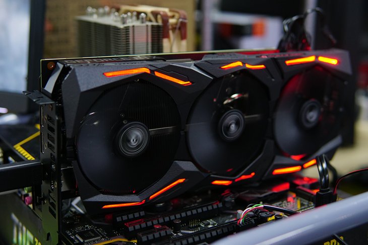极致奢华 ROG STRIX RTX 2070 O8G GAMING显卡详细图文评测