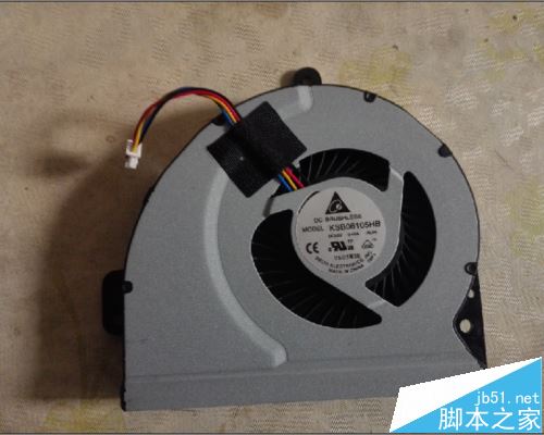 华硕A53S笔记本怎么拆机更换风扇?