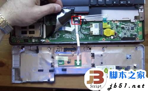 ThinkPad E40 笔记本详细拆机方法(图文教程)