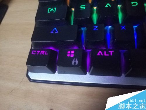 机械键盘键帽怎么拆?机械键盘换键帽方法