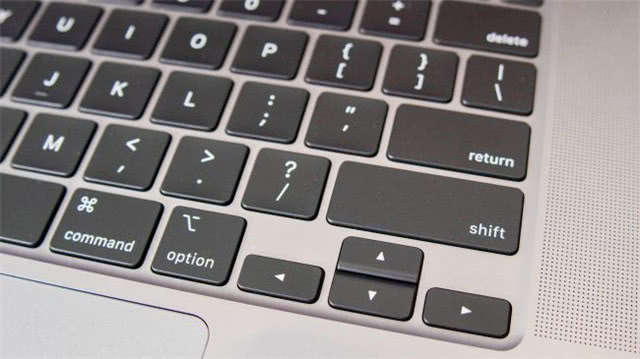 苹果16英寸MacBook Pro对比15英寸怎么样？16英寸MacBook Pro优缺点详细评测