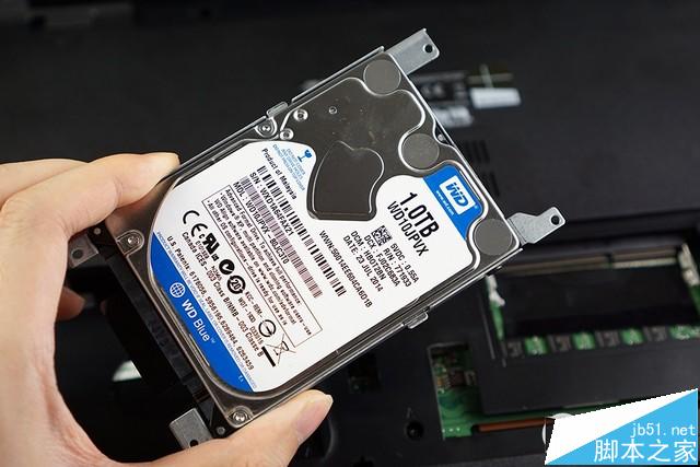 华硕fx50j笔记本怎么拆机加加固态硬盘/内存条等?