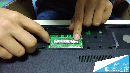 华硕X352W笔记本怎么拆机清理风扇?